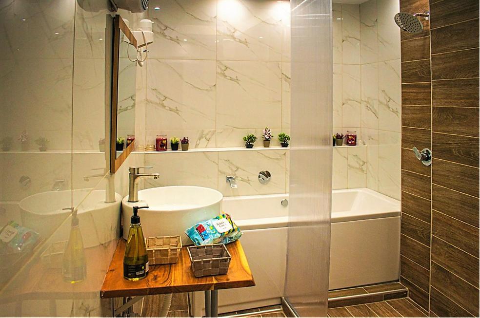 Ayasofia Jakuzzi 2 Bedrooms Balcony * Thessalonique